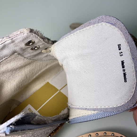 Very stylish and fashionable shoes! - Picture 4 of 6